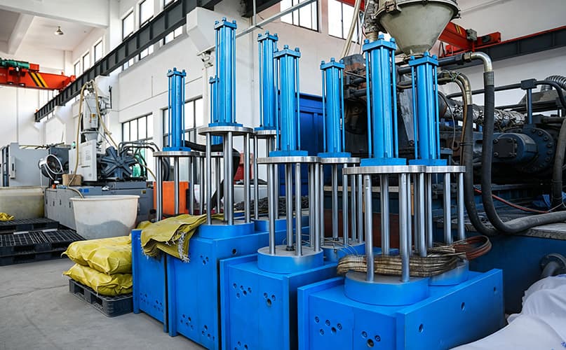 Zhuji Xinyihong Pipe Industry Co., Ltd.